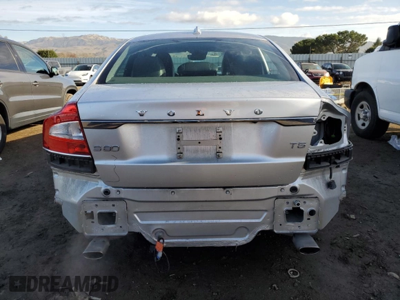 2016 Volvo S80 T5 Drive-E z VIN YV140MAK8G1197118, wystawiony jako Copart lot #85920564 z przebiegiem 70 941 mil mil oraz Szkoda całkowita • Salvage title. Historia ofert i sprzedaży dostępna na DreamBid. Obrazek 6.