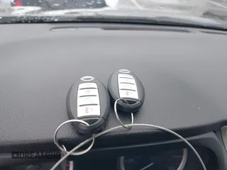 2017 Nissan Sentra SR z VIN 3N1AB7AP9HY361539, wystawiony jako IAAI lot #41945315 z przebiegiem 123 715 mil mil oraz . Historia ofert i sprzedaży dostępna na DreamBid. Obrazek 11.