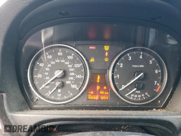2008 BMW 3 Series 328xi with VIN WBAVC73598KP39913, listed as a Copart auction lot 81356404 with 93,823 mi miles and Non Repairable. Bid and sale history available at carsss.com. Image 9.