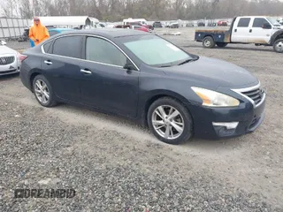 2014 Nissan Altima 2.5 S with VIN 1N4AL3AP0EC182030, listed as a IAAI auction lot 41548176 with 231,071 mi miles. Bid and sale history available at carsss.com. Image 1.