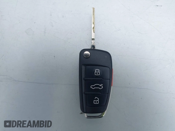 2020 Audi Q3 Premium with VIN WA1AECF32L1061271, listed as a IAAI auction lot 42038795 with 23,902 mi miles and . Bid and sale history available at DreamBid. Image 11.