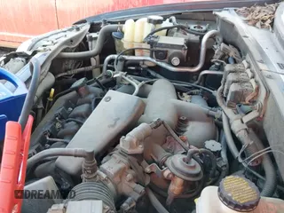 2005 Ford Escape XLT с VIN 1FMYU03145KD73027, выставлен на аукционе IAAI как лот 41932192 с пробегом Не указан миль и . История ставок и продаж доступна на DreamBid. Изображение 12.