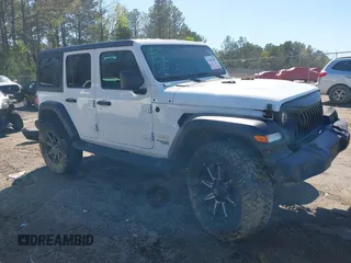 2020 Jeep Wrangler Unlimited Sport S с VIN 1C4HJXDN5LW204468, выставлен на аукционе IAAI как лот 41855289 с пробегом 62 610 миль миль и . История ставок и продаж доступна на DreamBid. Изображение 1.
