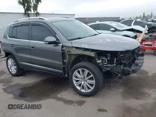 2016 Volkswagen Tiguan SE with VIN WVGBV7AX0GW581209, listed as a IAAI auction lot 42449499 with 133,206 mi miles and . Bid and sale history available at DreamBid. Image 1.