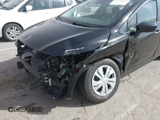 2022 Nissan Versa S z VIN 3N1CN8DV2NL827465, wystawiony jako IAAI lot #41693112 z przebiegiem 43 918 mil mil oraz . Historia ofert i sprzedaży dostępna na DreamBid. Obrazek 6.