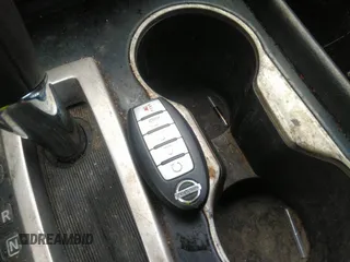 2017 Nissan Altima SV z VIN 1N4AL3AP8HC190980, wystawiony jako IAAI lot #42445722 z przebiegiem 250 470 mil mil oraz . Historia ofert i sprzedaży dostępna na DreamBid. Obrazek 11.