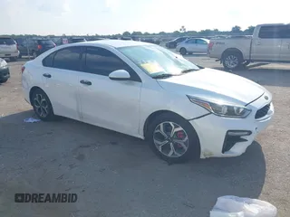 2021 Kia Forte LXS с VIN 3KPF24AD9ME304082, выставлен на аукционе IAAI как лот 42400258 с пробегом 64 053 миль миль и . История ставок и продаж доступна на DreamBid. Изображение 1.