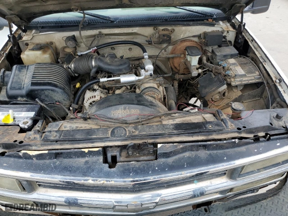 1996 Chevrolet C/K 2500 with VIN 1GCGC29R8TE262987, listed as a Copart auction lot 86620384 with 199,458 mi miles and Salvage Title. Bid and sale history available at carsss.com. Image 11.