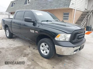 2016 Ram 1500 Express z VIN 3C6RR7KT5GG172115, wystawiony jako IAAI lot #41982596 z przebiegiem 107 522 mil mil oraz . Historia ofert i sprzedaży dostępna na DreamBid. Obrazek 1.