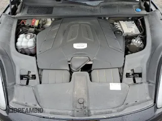 2019 Porsche Cayenne z VIN WP1AA2AY2KDA10542, wystawiony jako Copart lot #57610785 z przebiegiem 67 481 mil mil oraz Szkoda całkowita • Salvage title. Historia ofert i sprzedaży dostępna na DreamBid. Obrazek 12.
