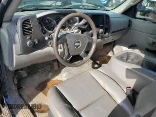 2009 Chevrolet Silverado 3500HD WT with VIN 1GBJC74K99E137457, listed as a Copart auction lot 81621334 with 75,018 mi miles and Salvage Title. Bid and sale history available at DreamBid. Image 8.