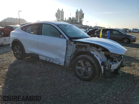 2022 Ford Mustang Mach-E Select z VIN 3FMTK1RM9NMA44355, wystawiony jako Copart lot #43606375 z przebiegiem 23 834 mil mil oraz Szkoda całkowita • Salvage title. Historia ofert i sprzedaży dostępna na DreamBid. Obrazek 4.