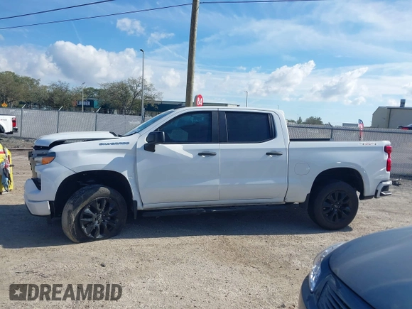 2022 Chevrolet Silverado 1500 Custom with VIN 3GCPDBEK7NG580584, listed as a IAAI auction lot 41690758 with 22,741 mi miles. Bid and sale history available at carsss.com. Image 15.