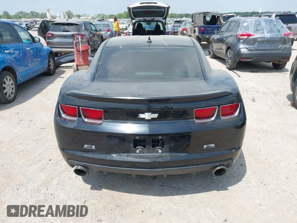 2012 Chevrolet Camaro 1LT z VIN 2G1FB1E30C9198434, wystawiony jako IAAI lot #42049821 z przebiegiem 180 813 mil mil oraz . Historia ofert i sprzedaży dostępna na DreamBid. Obrazek 17.