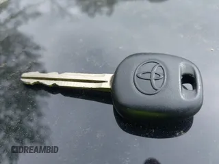 2010 Toyota Sienna CE с VIN 5TDKK4CC5AS327606, выставлен на аукционе IAAI как лот 42297187 с пробегом 248 029 миль миль и . История ставок и продаж доступна на DreamBid. Изображение 11.