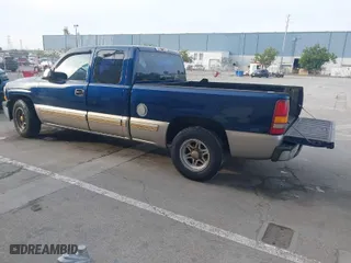 2001 Chevrolet Silverado 1500 LS with VIN 2GCEC19V811360625, listed as a IAAI auction lot 41733223 with 275,968 mi miles. Bid and sale history available at carsss.com. Image 3.