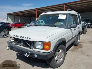 2000 Land Rover Discovery Series II w/Cloth with VIN SALTY124XYA262828, listed as a IAAI auction lot 41769729 with 215,711 mi miles. Bid and sale history available at carsss.com. Image 18.