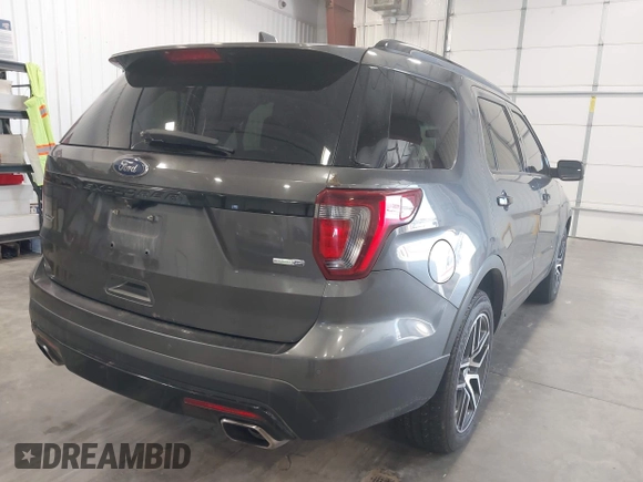 2016 Ford Explorer Sport with VIN 1FM5K8GT9GGB55500, listed as a IAAI auction lot 41981007 with 213,665 mi miles and . Bid and sale history available at carsss.com. Image 4.