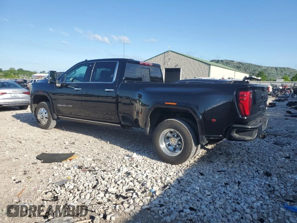 2024 GMC Sierra 3500HD Denali z VIN 1GT49WEY1RF223604, wystawiony jako Copart lot #58241485 z przebiegiem 9484 mil mil oraz Szkody całkowita. Historia ofert i sprzedaży dostępna na DreamBid. Obrazek 2.