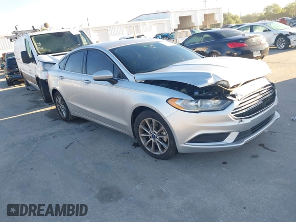 2017 Ford Fusion SE with VIN 3FA6P0H76HR137260, listed as a IAAI auction lot 41827472 with 123,031 mi miles. Bid and sale history available at carsss.com. Image 1.