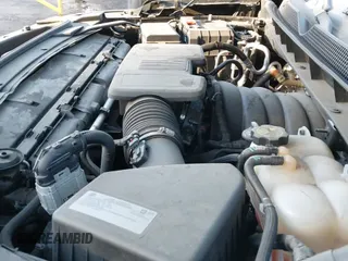 2021 Chevrolet Tahoe Premier с VIN 1GNSKSKD4MR428242, выставлен на аукционе IAAI как лот 41142345 с пробегом 27 490 миль миль и . История ставок и продаж доступна на DreamBid. Изображение 19.