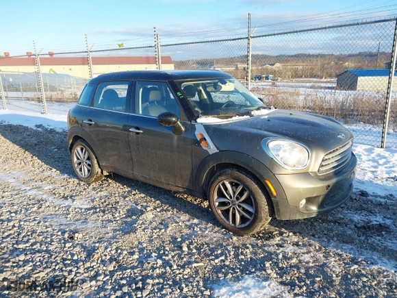2013 MINI Cooper Countryman with VIN WMWZB3C58DWM31146, listed as a IAAI auction lot 41423661 with 97,505 mi miles. Bid and sale history available at carsss.com. Image 1.