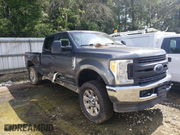 2017 Ford F-350 Platinum with VIN 1FT8W3BT4HEB75893, listed as a Copart auction lot 58152095 with 167,091 mi miles and Salvage title. Bid and sale history available at DreamBid. Image 4.