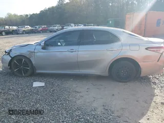 2019 Toyota Camry XSE with VIN 4T1B61HK5KU818351, listed as a IAAI auction lot 41909915 with 179,463 mi miles. Bid and sale history available at carsss.com. Image 14.
