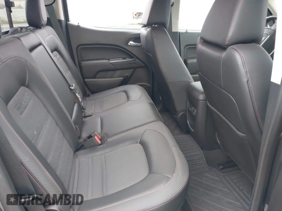 2016 GMC Canyon 4WD SLE with VIN 1GTG6CE38G1165896, listed as a IAAI auction lot 40716621 with 116,684 mi miles. Bid and sale history available at carsss.com. Image 8.