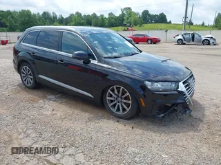 2017 Audi Q7 Premium Plus z VIN WA1LHAF7XHD040259, wystawiony jako IAAI lot #42286217 z przebiegiem 141 030 mil mil oraz . Historia ofert i sprzedaży dostępna na DreamBid. Obrazek 1.