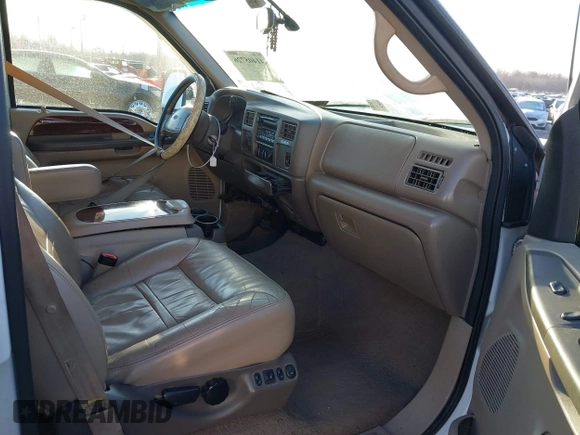 2000 Ford Excursion Limited с VIN 1FMSU43F4YEC71853, выставлен на аукционе IAAI как лот 41405726 с пробегом 225 956 миль миль и . История ставок и продаж доступна на DreamBid. Изображение 5.