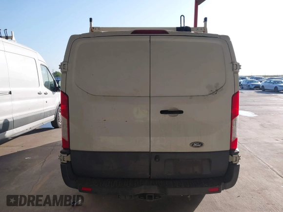 2017 Ford Transit с VIN 1FTYR1YM6HKA81592, выставлен на аукционе IAAI как лот 41800024 с пробегом Не указан миль и . История ставок и продаж доступна на DreamBid. Изображение 16.