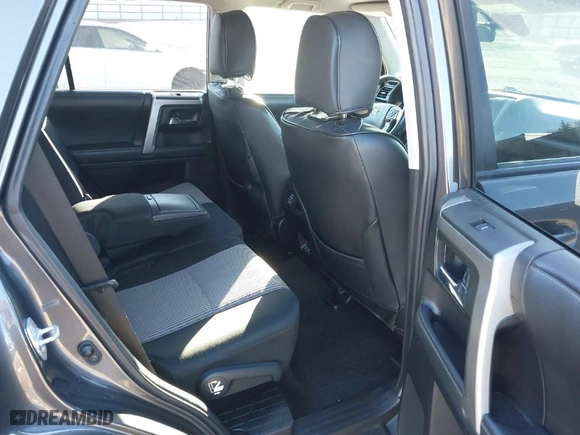 2021 Toyota 4Runner SR5 with VIN JTEEU5JRXM5235997, listed as a IAAI auction lot 41185640 with 68,445 mi miles. Bid and sale history available at carsss.com. Image 8.