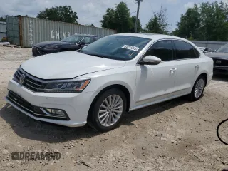 2017 Volkswagen Passat SE z VIN 1VWBT7A38HC036561, wystawiony jako Copart lot #54254315 z przebiegiem 62 190 mil mil oraz Szkoda całkowita • Salvage title. Historia ofert i sprzedaży dostępna na DreamBid. Obrazek 1.