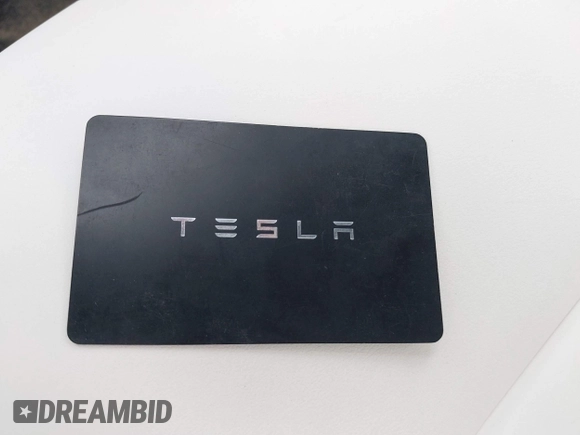 2024 Tesla Model Y Performance z VIN 7SAYGDEF7RA267752, wystawiony jako IAAI lot #42126456 z przebiegiem 21 216 mil mil oraz . Historia ofert i sprzedaży dostępna na DreamBid. Obrazek 11.