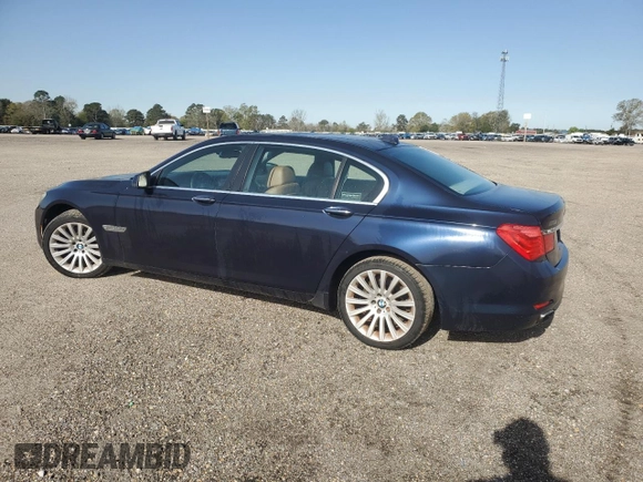 2012 BMW 7 Series 750Li xDrive z VIN WBAKC8C54CC436937, wystawiony jako Copart lot #49770985 z przebiegiem 135 609 mil mil oraz Czysty tytuł • Clean title. Historia ofert i sprzedaży dostępna na DreamBid. Obrazek 2.