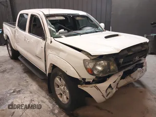 2010 Toyota Tacoma with VIN 5TEMU4FN1AZ738584, listed as a IAAI auction lot 42288815 with 184,679 mi miles and . Bid and sale history available at DreamBid. Image 1.