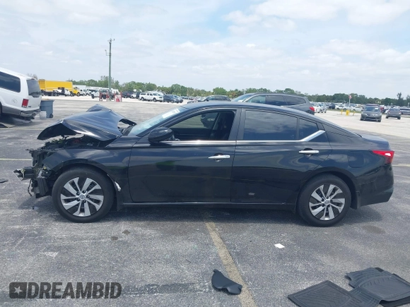 2023 Nissan Altima S with VIN 1N4BL4BV4PN354459, listed as a IAAI auction lot 42102997 with 39,426 mi miles and . Bid and sale history available at carsss.com. Image 14.