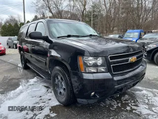 2013 Chevrolet Suburban LT with VIN 1GNSKJE78DR138778, listed as a Copart auction lot 50960875 with 100,121 mi miles and Clean Title. Bid and sale history available at carsss.com. Image 1.