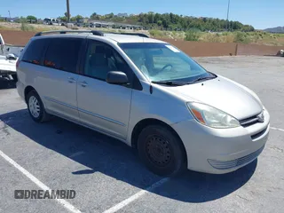 2005 Toyota Sienna CE z VIN 5TDZA23C75S382523, wystawiony jako IAAI lot #42532623 z przebiegiem 172 581 mil mil oraz . Historia ofert i sprzedaży dostępna na DreamBid. Obrazek 1.