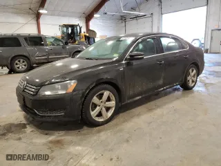 2014 Volkswagen Passat Wolfsburg Ed with VIN 1VWAS7A34EC027897, listed as a Copart auction lot 41937485 with 137,655 mi miles and Salvage Title. Bid and sale history available at carsss.com. Image 1.