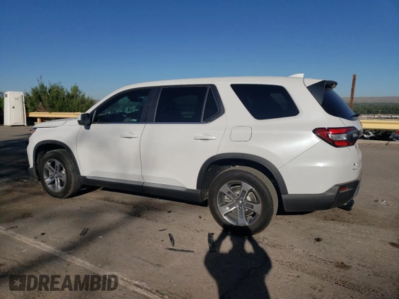 2024 Honda Pilot EX-L 7 Passenger with VIN 5FNYG1H53RB039572, listed as a Copart auction lot 57660834 with 690 mi miles and Salvage Title. Bid and sale history available at carsss.com. Image 2.