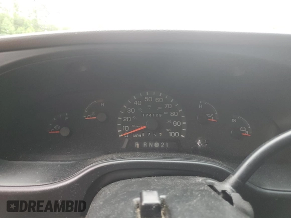 2000 Ford Econoline Cargo Recreational z VIN 1FDRE14L3YHA17676, wystawiony jako Copart lot #58571465 z przebiegiem 174 129 mil mil oraz Szkoda całkowita • Salvage title. Historia ofert i sprzedaży dostępna na DreamBid. Obrazek 9.