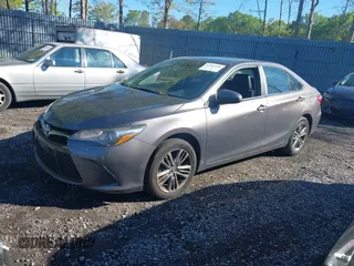 2017 Toyota Camry XLE z VIN 4T1BF1FKXHU389171, wystawiony jako IAAI lot #42202286 z przebiegiem 104 024 mil mil oraz . Historia ofert i sprzedaży dostępna na DreamBid. Obrazek 17.