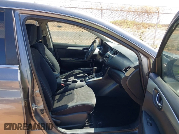 2017 Nissan Sentra SR z VIN 3N1AB7APXHY332390, wystawiony jako IAAI lot #42049476 z przebiegiem 87 483 mil mil oraz . Historia ofert i sprzedaży dostępna na DreamBid. Obrazek 5.