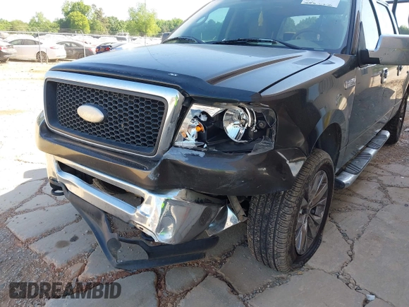 2006 Ford F-150 XLT z VIN 1FTPW14VX6KD64920, wystawiony jako IAAI lot #42181183 z przebiegiem 383 846 mil mil oraz . Historia ofert i sprzedaży dostępna na DreamBid. Obrazek 6.