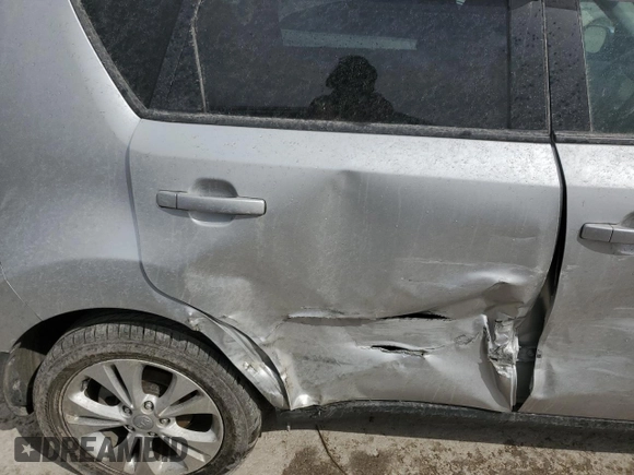 2014 Kia Soul + with VIN KNDJP3A51E7700667, listed as a Copart auction lot 48702635 with 74,301 mi miles and Salvage Title. Bid and sale history available at DreamBid. Image 11.