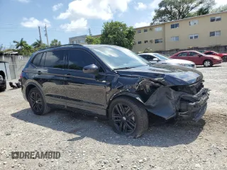 2022 Volkswagen Tiguan SE R-Line Black z VIN 3VVCB7AXXNM080652, wystawiony jako Copart lot #51249185 z przebiegiem 53 996 mil mil oraz Nie do naprawy • Non repairable. Historia ofert i sprzedaży dostępna na DreamBid. Obrazek 4.