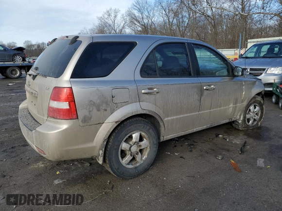 2007 Kia Sorento LX with VIN KNDJD736975752035, listed as a Copart auction lot 43319085 with 137,170 mi miles and Salvage title. Bid and sale history available at DreamBid. Image 3.