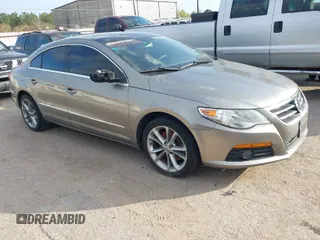 2010 Volkswagen CC Lux with VIN WVWHN7AN4AE530337, listed as a IAAI auction lot 41244342 with 100,819 mi miles. Bid and sale history available at carsss.com. Image 1.